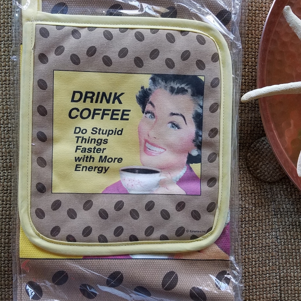 Hand towel and potholder set